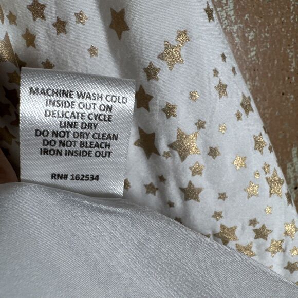 Emily McCarthy M White Top Gold Stars Elbow Length Sleeves - Picture 9 of 10